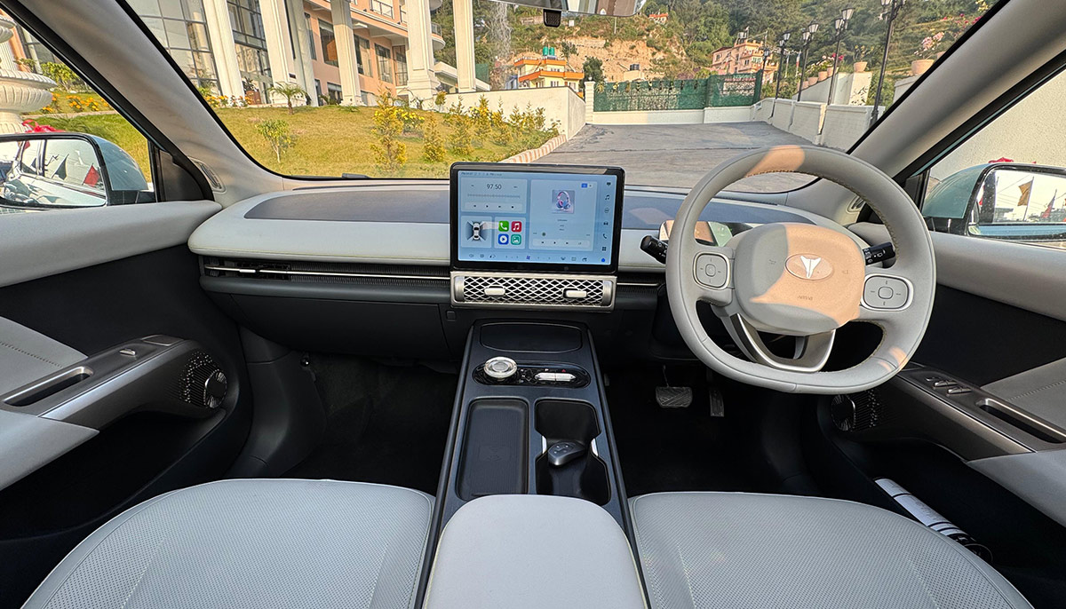 LEV01 Interior